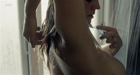 Naked Amalie Lindegård in Nyforelsket