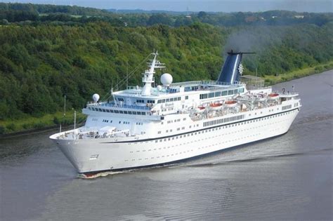 Small Cruise Ship For Sale - Swarm Thete