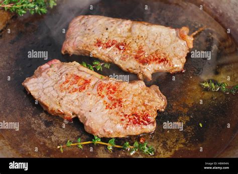 Beef Porterhouse Steak Hi Res Stock Photography And Images Alamy