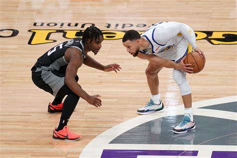 Deaaron Fox Comes Up Big As Kings Knock Off Warriors