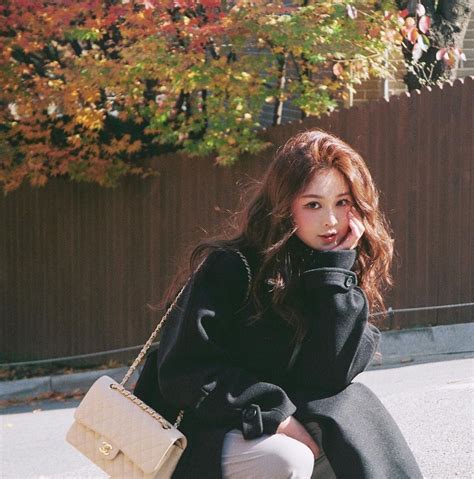 Nhiều năm kín đáo hot girl Ribi Sachi bất ngờ mặc bikini khiến fan sốc Báo Dân trí