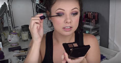 Purple Smokey Eye Makeup Tutorial Oriflame 6 Steps With Pictures