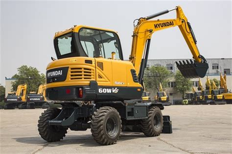 New Hyundai Mini 6ton Hydraulic Wheel Excavator R60wvs China Hyundai