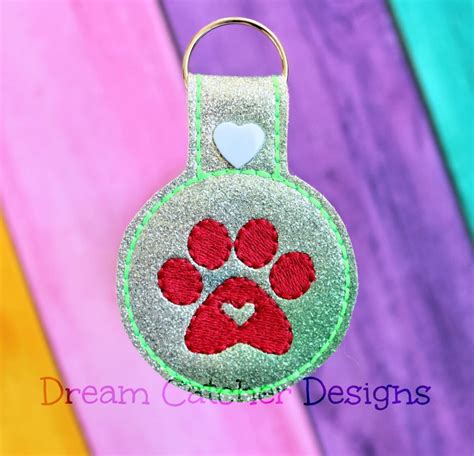 In The Hoop Paw Print Key Fob Keychain Felt Embroidery Design The