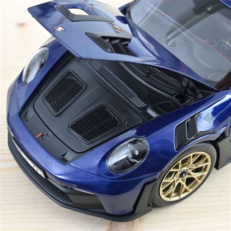 Porsche 911 GT3 RS 2022 Gentian Blue metallic 1:18