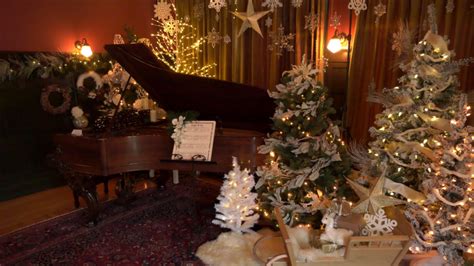 Unorthodox and eco-friendly: Calgary’s Lougheed House gets decked out for Christmas | CTV News