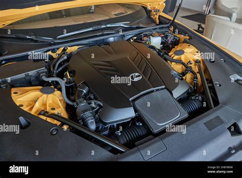 Car Engine Bay Lexus LC V8 Stock Photo - Alamy