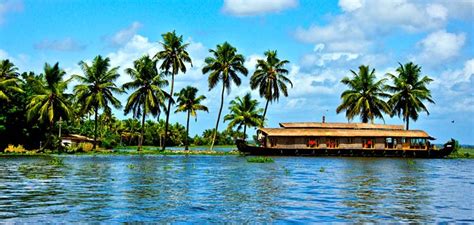 Alleppey Backwaters - Famous Backwaters of Alappuzha Cruises Destinations