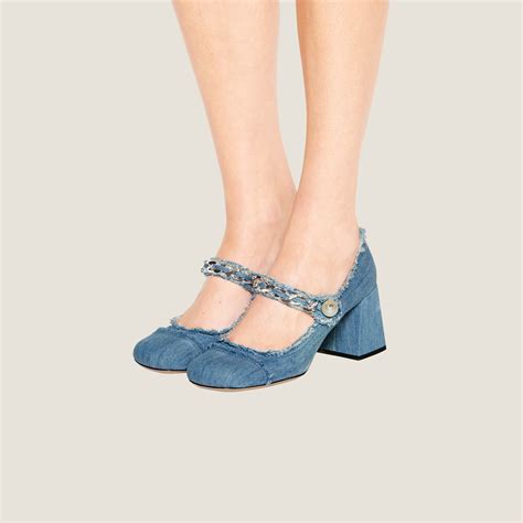 Why Mary Janes are trendy and timeless, plus 6 pairs to shop right now ...