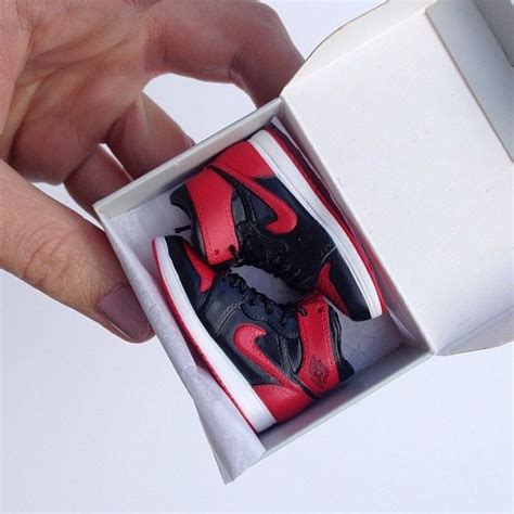 Nike Mini Sneakers Toys Bred Shopmerystache