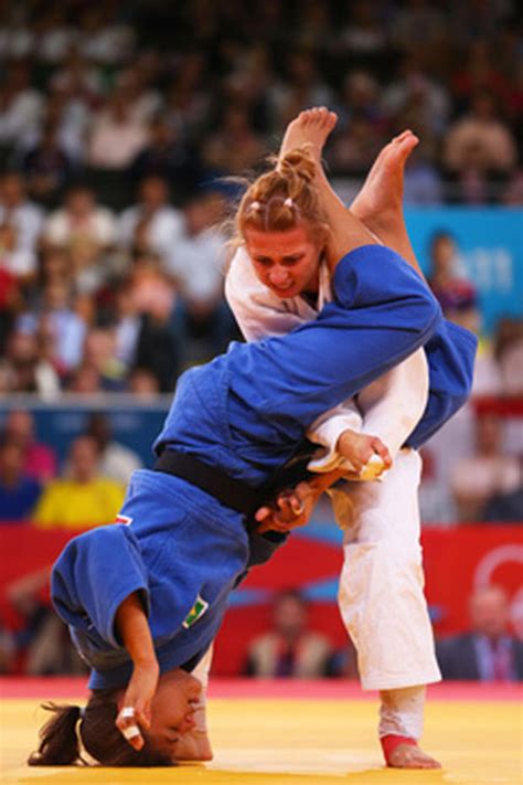 Olympics: 2 new Judo champions crowned - CBS News