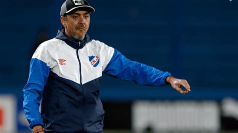 El Entrenador De Nacional De Uruguay Palpit El Segundo Cl Sico Ante