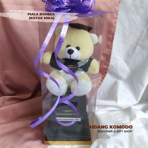 Jual Kotak Mika Piala Boneka Graduation Trophy Piala Kelulusan