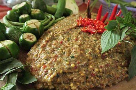 វិធីធ្វើប្រហុកឆៅចិញ្ច្រាំម្ជូរក្រសាំងឬអង្រ្កង ឆ្ងាញ់អស់ទាស់ ..!! -Eang ...