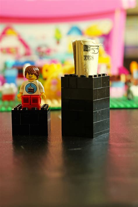 How to Build a Lego Money Holder | Lego Money Gift