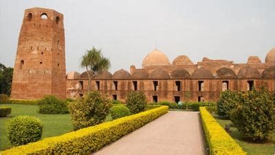 historicity  silken history  murshidabad  bengals crown