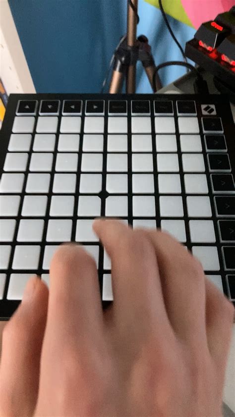 Help. Lights Issue on Launchpad Mini Mk 3 : r/Novation