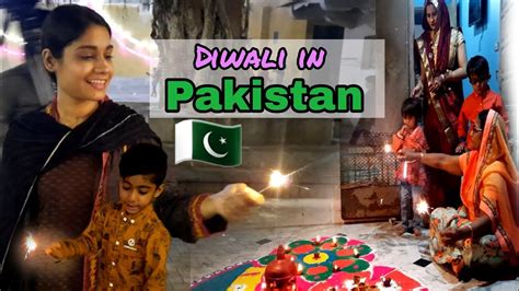 Diwali In Pakistan Pakistan Muslim Celebrating Diwali With Hindu In