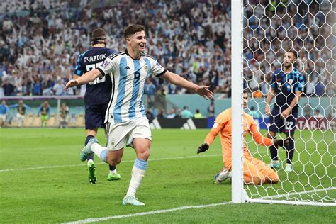 History for Messi as Argentina reach World Cup final — RT Sport News