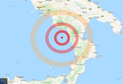 Intensa Scossa Di Terremoto In Calabria Trema Cosenza Paura Anche Nel