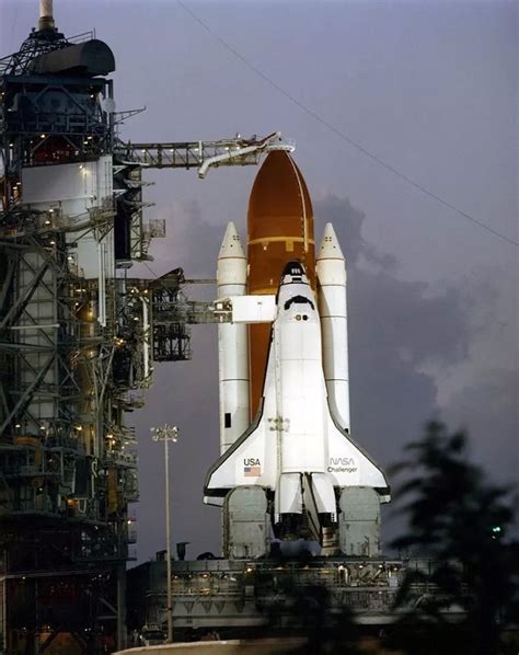 Sts 7 Challenger On The Launch Pad June 1983 Space Nasa Nasa