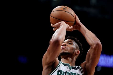 Is Giannis Antetokounmpo Playing Tonight Against The LA Clippers