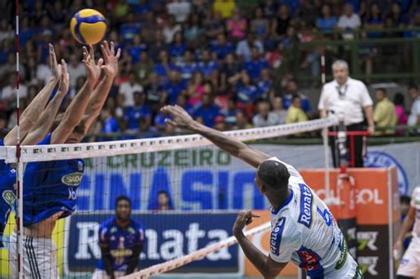 Sada Cruzeiro é superado pelo Vôlei Renata no tie break e se despede da