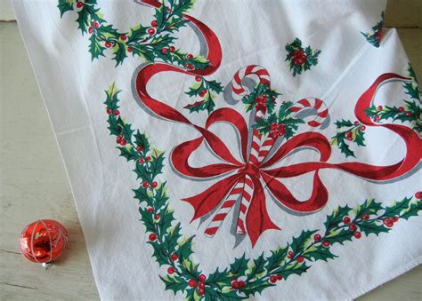 Into Vintage: A Vintage Christmas Tablecloth Giveaway