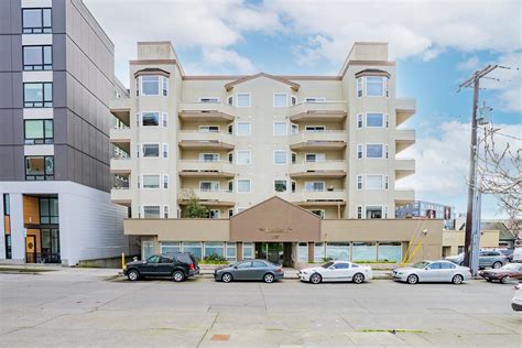 Landmark Building Apartments — Cornell and Associates