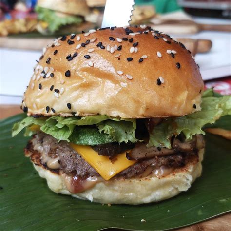 Peringkat 1 Restoran Tempat Makan Burger Enak Di Sudirman Street Day