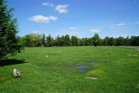 Burial Options and Memorial Services at Rosedale Memorial Park 28