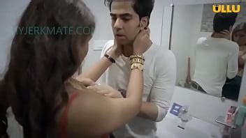 Sexy Jefe Seducido Por Empleado XVIDEOS