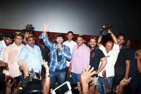 Chiyaan Vikram at Inkokkadu (Iru Mugan) success tour - Photos,Images ...