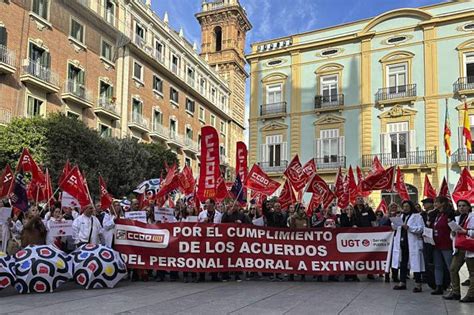 Los Sindicatos Urgen A Sanidad Equiparar Los Contratos Laborales Y