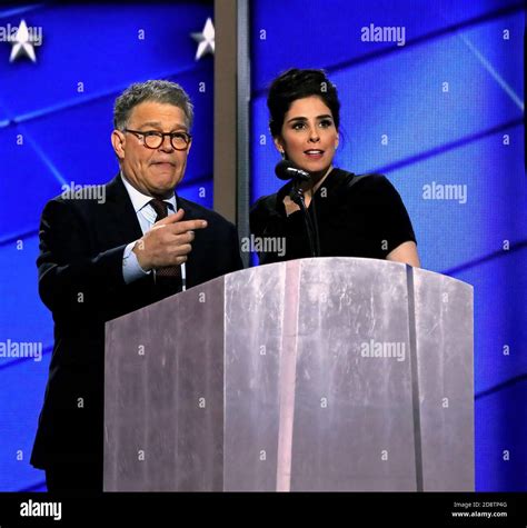 Sarah silverman stand up hi-res stock photography and images - Alamy