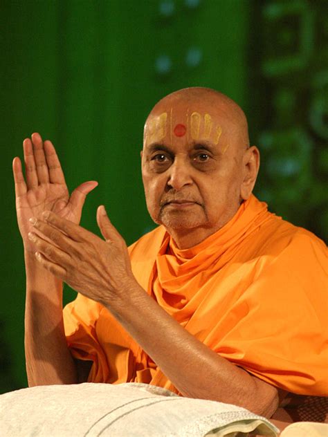 Lord Swaminarayan: Pramukh Swami Maharaj Photos