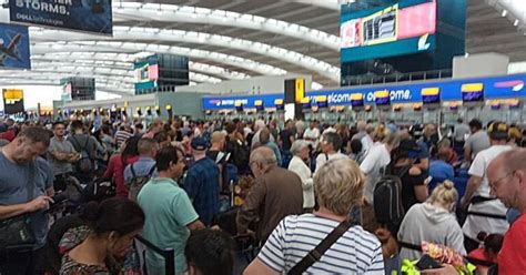 Chaos Na Brytyjskich Lotniskach Gatwick I Heathrow NOTE Radio