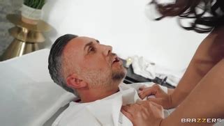 Violet Starr Rides Keiran Lee On The Massage Table Porn Movies 3Movs