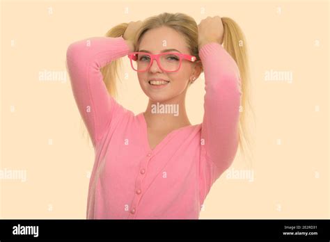 Blonde Pigtails Fotos Und Bildmaterial In Hoher Aufl Sung Alamy