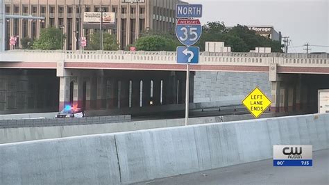 Traffic Alert All Lanes Of I 35 Northbound Closed At 290 East Due To