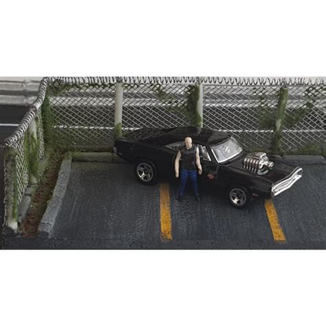 Boneco miniatura Toretto Velozes e Furiosos Escala 1 64 compatível Hot Wheels Shopee Brasil