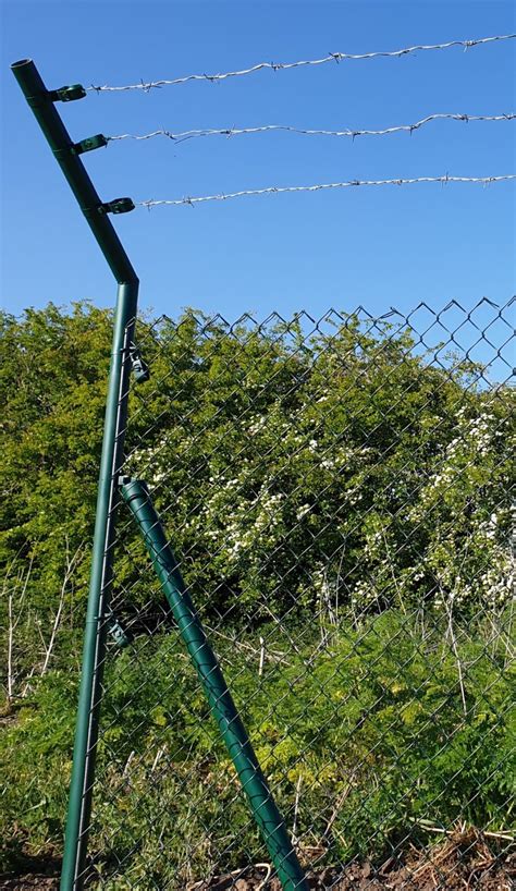 GALVANIZED GREEN END POST BARBED WIRE LEWANDOWSKI Fence Builder