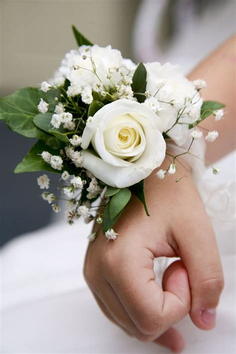 Simple Ivory Rose Wrist Corsage Artofit