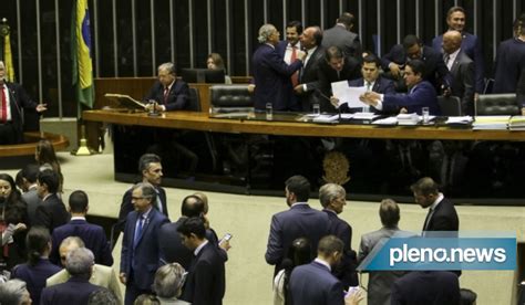 Congresso Derruba Veto De Bolsonaro Sobre Not Cias Falsas Brasil