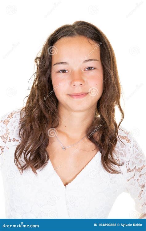 Portr T Der Netten H Bschen Brunette Jugendlich Jungen Frau Mit Dem Langen Gewellten Haar Tr Gt