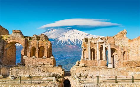 All the legends of the “Mountain of Mountains,” Mount Etna | L'Italo ...