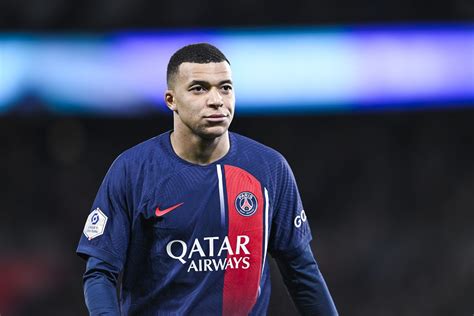 Transfery Kylian Mbappe Jednak Nie W Realu Madryt Angielski Gigant