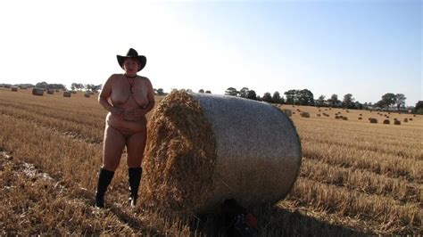 Completely Naked In A Corn Field Nude Pics Xhamster