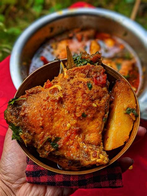 Not Your Regular Katla Macher Jhol (Bengali Style Katla Fish Curry ...