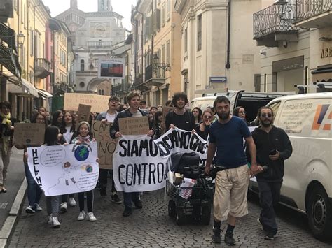 Crema News I Fridays For Future Tornano In Piazza